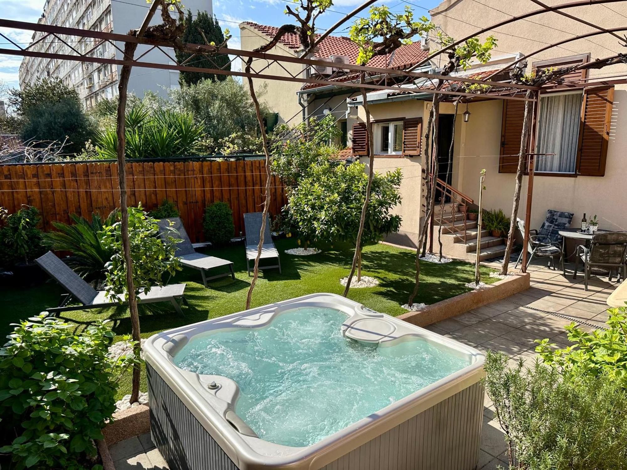 Antique Garden Villa Сплит Экстерьер фото